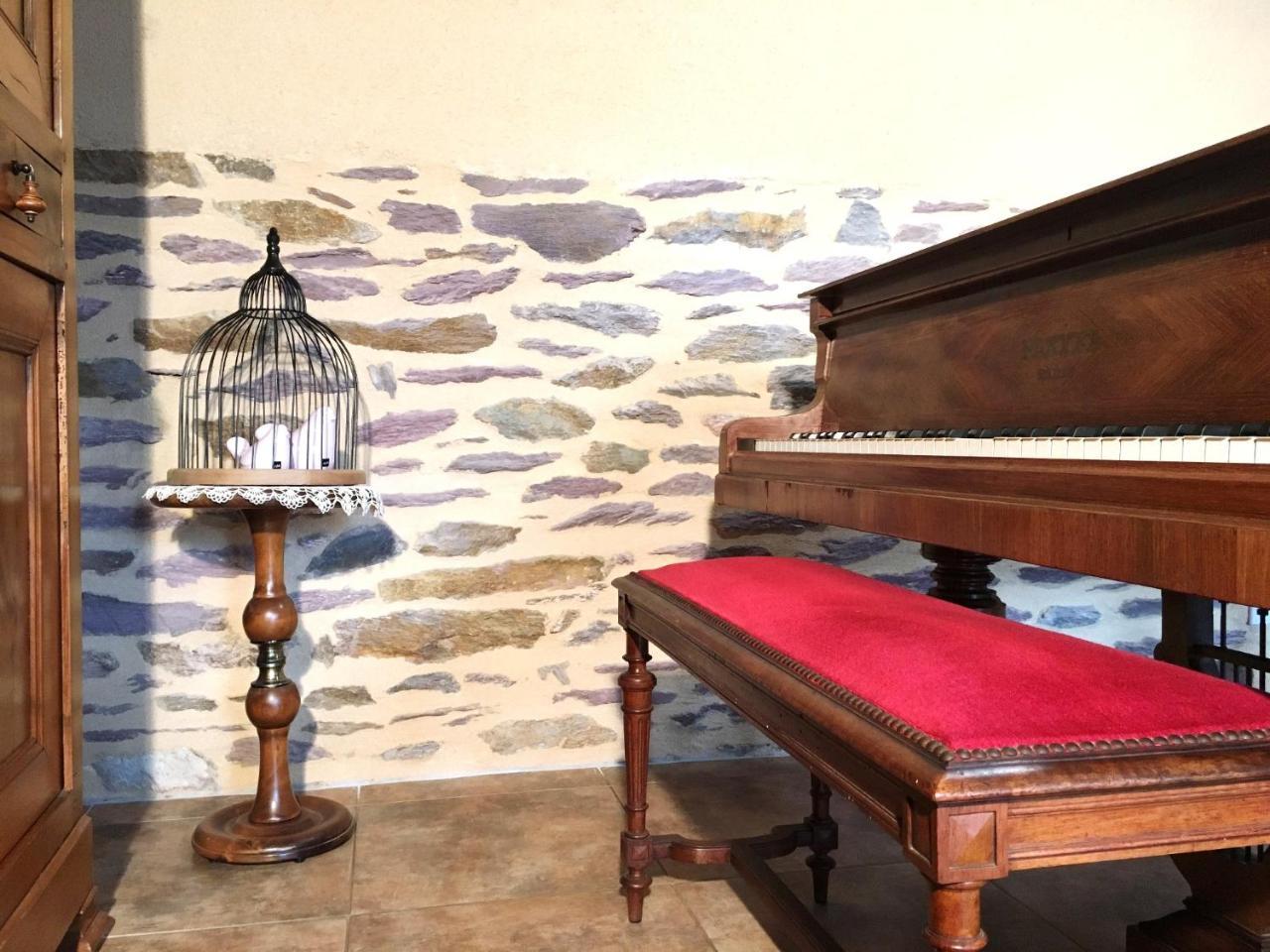 Domaine De La Fontaine Bed & Breakfast Chavagne Exterior photo